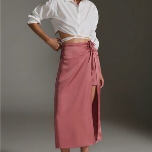 By Anthropologie Ruched
Midi Skirt Pink size 6 NEW
